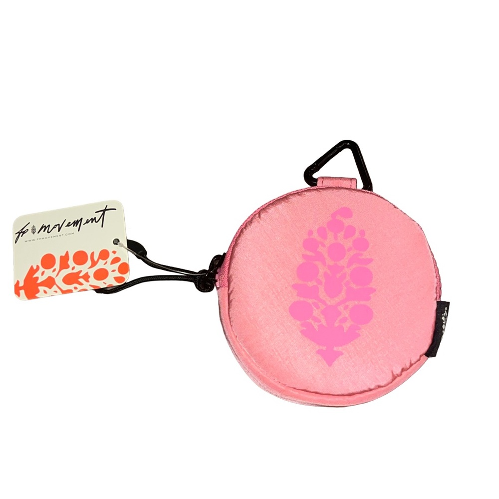 Free People Movement ~ NWT
SOLD OUT ON FP WEBSITE 
ROSE/TYRIE Round Pouch w Clip
